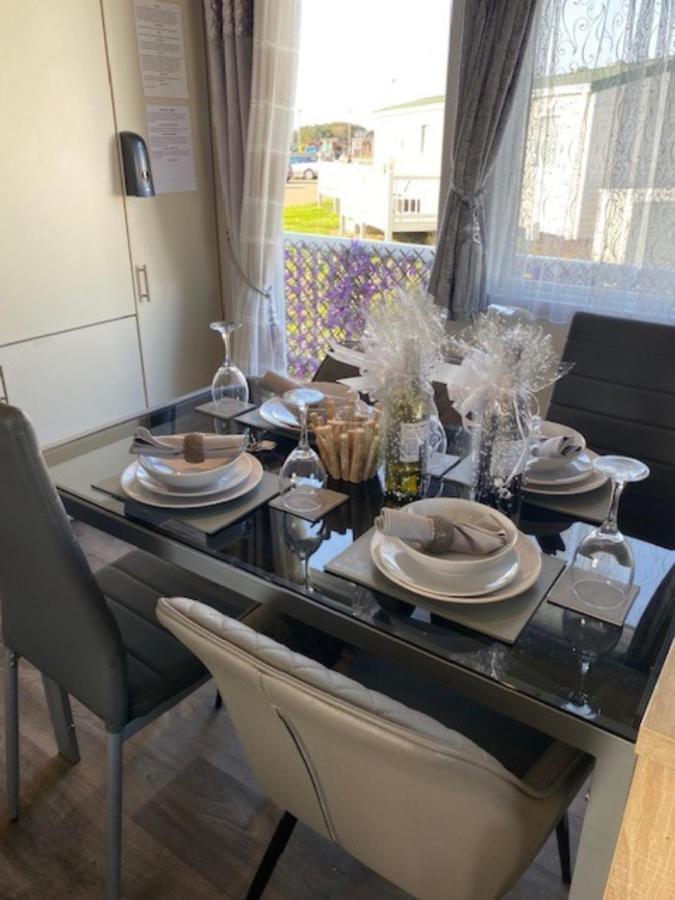 Beautiful Spacious Holiday Home - Romney Sands New Romney Exterior foto